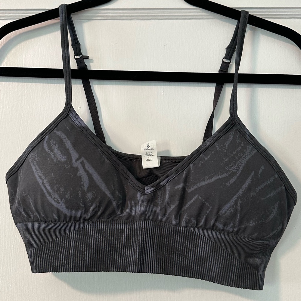 Lululemon Ebb to Street Bra, Size 10